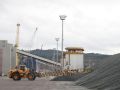 El Puerto Exterior de Langosteira, a toda máquina: 2.200 barcos y 38 millones de toneladas Una descarga de áridos en el Puerto Exterior de Langosteira