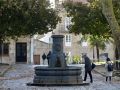 La fuente de la plaza de Azcárraga, desprovista de la estatua