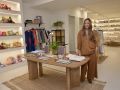 Iria Pereira, de Inditex a lanzar su propia marca: “Hago looks a medida y cambios de armario” Iria Pereira, en su tienda de Santa Cristina