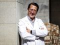 El alergólogo del Chuac Joaquín Martín posa en el Abente y Lago