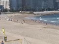 Los cruceristas toman las playas de A Coruña Cruceristas en las playas de A Coruña