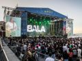 La banda gallega de rock/grunge Bala en su actuación en la playa de Riazor