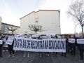 Los padres se manifiestan frente al colegio María Barbeito para reclamar más profesores de apoyo