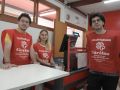 Los tres estudiantes turcos que se entregaron a la caridad en A Coruña