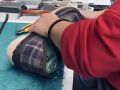 As zapatillas 'de andar por casa' dunha firma Premio Nacional Un dos momentos no proceso de creación