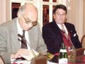 José Saramago, junto a Francisco Vázquez, hace 25 años en A Coruña