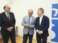 Xunta y universidades gallegas definen la descentralización de Medicina para el próximo curso Manuel Reigosa, Antonio López y Ricardo Cao, en una reunión del Consello de Docencia Clínica