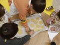 Niños cocinando