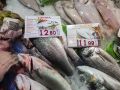 La inflación en Galicia sube al 2,8% en noviembre y la de los alimentos, al 3,2% Pescado en una plaza de abastos