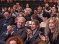Yolanda Díaz se abona a A Coruña: asiste al Concierto de Año Nuevo tras comerse las uvas en la ciudad Gonzalo Castro y Yolanda Díaz, este viernes, antes de que comenzara el concierto | Carlota Blanco