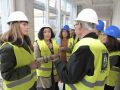 Adaceco suma otros 300.000 euros de la Xunta para su nuevo centro de referencia en daño cerebral en Eirís La conselleira de Política Social, Fabiola Martínez; la delegada de la Xunta en A Coruña, Belén do Campo; y el presidente de Adaceco, Juan Luis Delgado, este martes en la visita a las obras