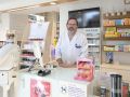 Los fármacos más difíciles de conseguir en A Coruña: de colirios a corticoides inyectables
Ramón Sáez, en su farmacia de Linares Rivas