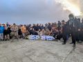 Los surfistas defienden en A Coruña su derecho a practicar su deporte incluso en las alertas Protesta de los surfistas en A Coruña