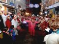 La lluvia se apiada de los coruñeses en un Martes de Carnaval de abarrote