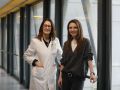 Mar Castellanos, directora científica del Inibic, y Patricia Rey, directora de la Fundación Inibic