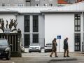 Dos personas acceden este viernes al IES Elviña