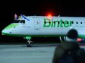 Avión de Binter en el aeropuerto de Alvedro