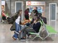 Pasajeros en la terminal de Alvedro