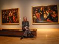 La directora del Museo de Belas Artes, Ángeles Penas, en una de las salas