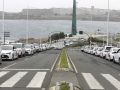 El “hartazgo” de los taxistas toma las calles de A Coruña: "Propondremos tarifa de precio cerrado" Concentración de taxis en la zona del Millennium