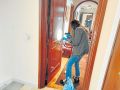 Policía Científica investigando en un piso robado en A Coruña