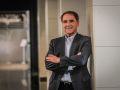 Enrique Ramírez, de Pladur: “Galicia es un laboratorio de condiciones arquitectónicas muy duras: vientos muy fuertes y humedad extrema” El director general de Pladur, Enrique Ramírez, este jueves en A Coruña