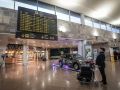 Primer día de Alvedro como aeropuerto sustituto de Lavacolla durante las obras en Santiago