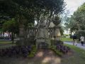 Monumento a Emilia Pardo Bazán en los jardines de Méndez Núñez