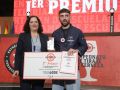 A Coruña corona a un nuevo maestro cervecero: Alejo Fuenteseca gana el certamen de tiraje de Estrella Galicia Belén do Campo y Fuenteseca con su premio, esta mañana en el CIFP Paseo das Pontes