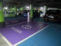 A Coruña impulsa la movilidad eléctrica con recargas gratuitas en la Fábrica de Tabacos 11 diciembre 2023Recarga para coches eléctricosUn punto de recarga en el párking del Palacio de la Ópera