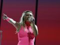 La cantante Amaia Montero durante el concierto que la banda La Oreja de Van Gogh ofrece este sábado en Barakaldo. EFE/ Miguel Toña