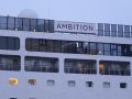 El crucero 'Ambition', durante su confinamiento en el puerto de Burdeos