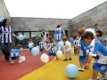 Roi da Costa y Jesús Suárez compartieron con los más pequeños la celebración por el ascenso del Dépor