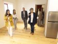Visita de la alcaldesa y de la concejala de Bienestar Social a las viviendas municipales de Pontejos