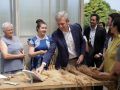 Alfonso Rueda, durante su visita al Centro de Formación e Experimentación Agroforestal de Guísamo