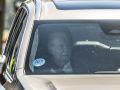 El rey emérito Juan Carlos I llegó en avión al aeropuerto de Vigo
