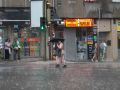 Los coruñeses tuvieron que buscar refugio en la tarde de San Juan al ser sorprendidos por una intensa granizada