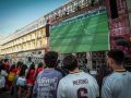 Aficionados en María Pita, el viernes pasado, ante la pantalla gigante