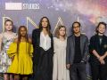 Shiloh, Zahara, Angelina Jolie, Vivienne, Maddox y Knox, durante un evento | Archivo El Ideal Gallego