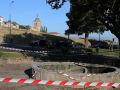 Una persona ha fallecido y otra ha resultado herida esta madrugada tras el derrumbe de la fuente de la Glorieta del Árbol Gordo, en Ciudad Rodrigo (Salamanca), durante las celebraciones por el Mundial el suceso se produjo a las 00.33 horas, cuando la sala de operaciones recibió varias llamadas alertando del colapso de la fuente sobre algunas de las personas que se encontraban concentradas en el lugar