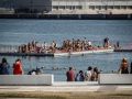 Bañistas, en la plataforma de O Parrote