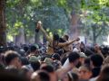 Multitud en la primera jira a Os Caneiros este 2026