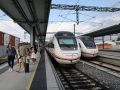 Viajeros, a su llegada a la estación de tren de A Coruña