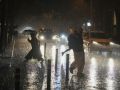 BARCELONA, 03/10/2026.- Hoy sábado que Cataluña afrontará entre la tarde de este sábado y el mediodía del domingo un huracán mediterráneo, con acumulación de lluvia de más de doscientos litros por metro cuadrado en seis horas y fuertes vientos, con tornados y mangas marinas, han informado en rueda de prensa Protección Civil y el Servicio Meteorológico de Cataluña (Meteocat). EFE/Alejandro García