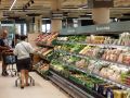 Productos frescos en un supermercado Gadis