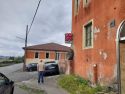 El complejo que ocupaba Casa Concheiro se ubica en las inmediaciones de la vía autonómica AC-542