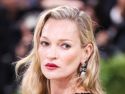 La modelo Kate Moss posa en la alfombra roja de la Met Gala el pasado 4 de mayo