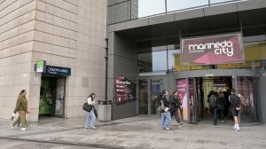 Miles de personas se pasaron por Marineda City para conocer el nuevo espacio comercial