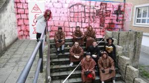 Gran día del terror con personajes horripilantes en A Barcala 