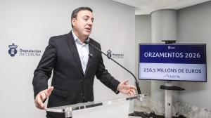 El presidente provincial, Valentín González Formoso, en un momento de la presentación, ayer en A Coruña